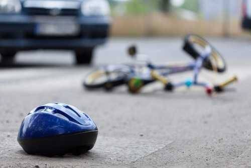 Litigation vs. Settlement Choosing the Right Path for Your Pinellas Park FL Bicycle Accident Claim